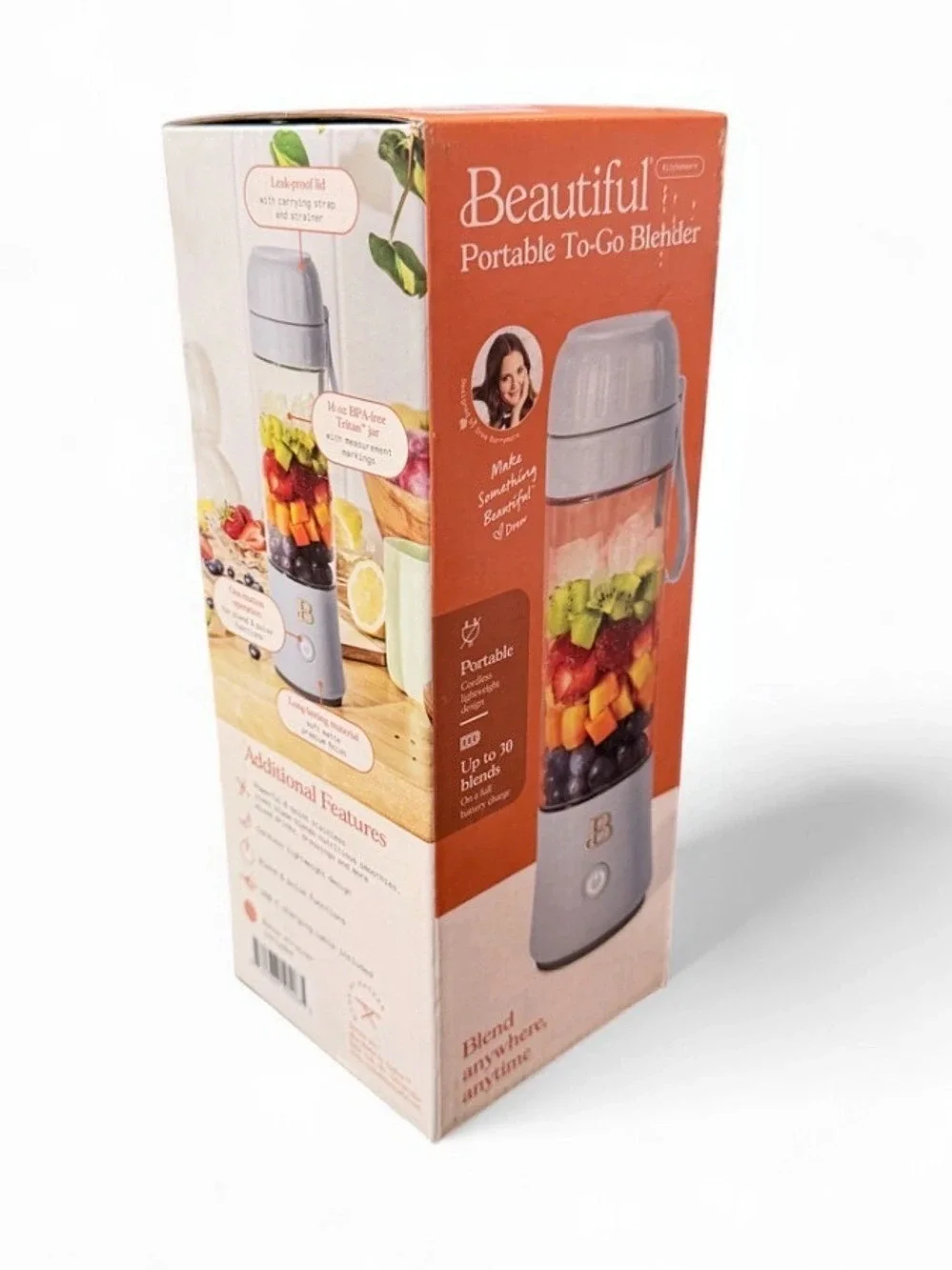 Beautiful Portable To-Go Blender blue & White NWT